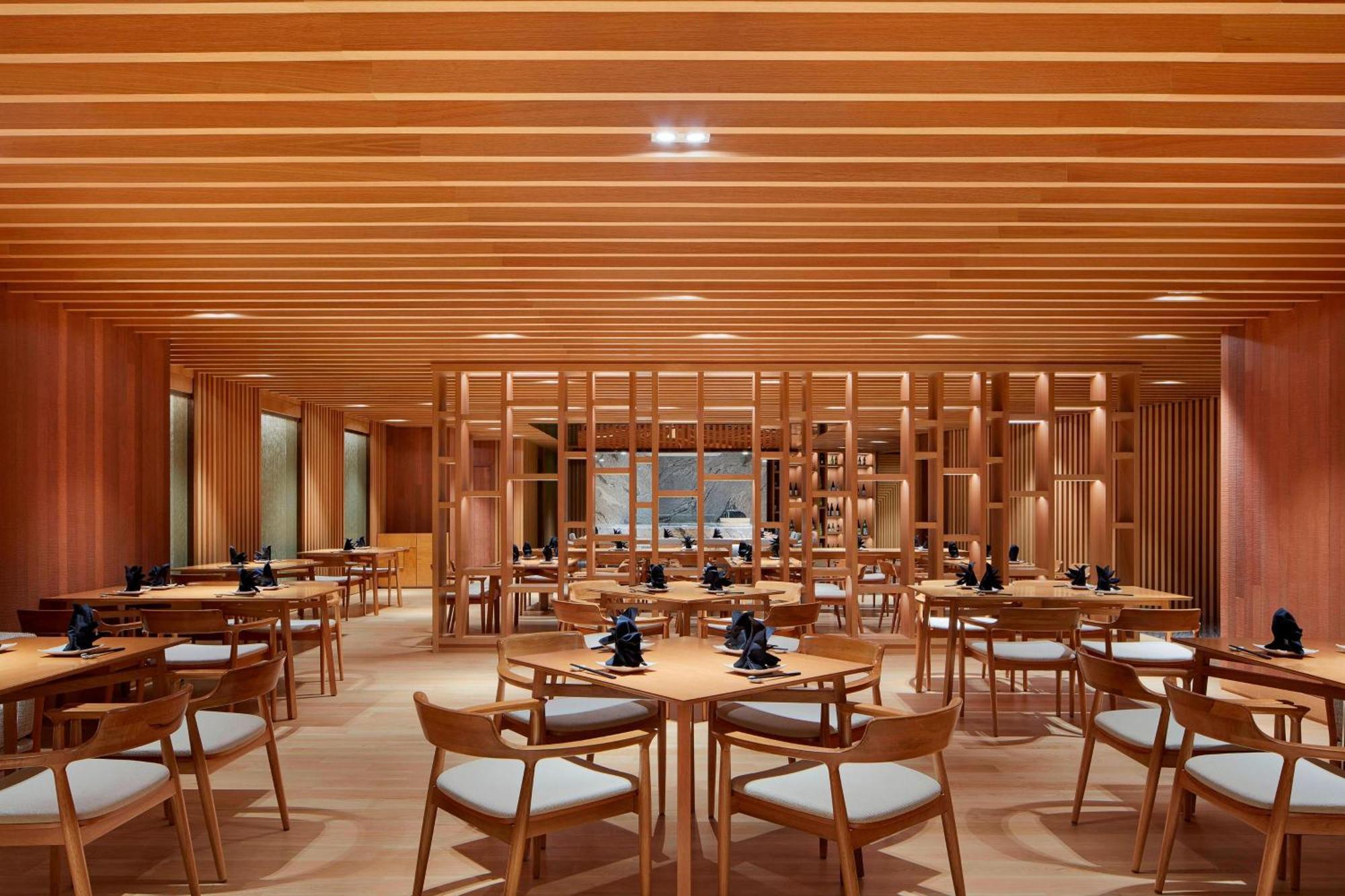 Sheraton Petaling Jaya Hotel Buitenkant foto Restaurant