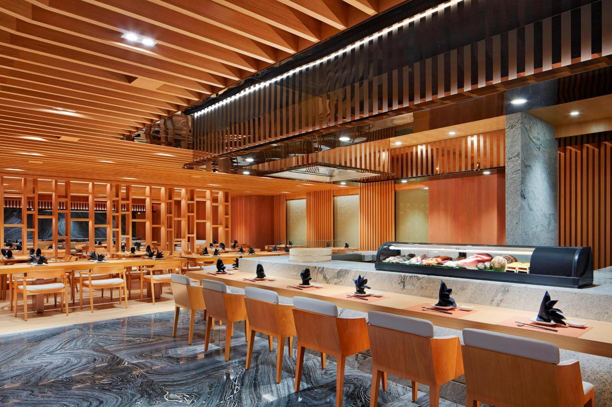 Sheraton Petaling Jaya Hotel Buitenkant foto Sushi restaurant in Tokyo