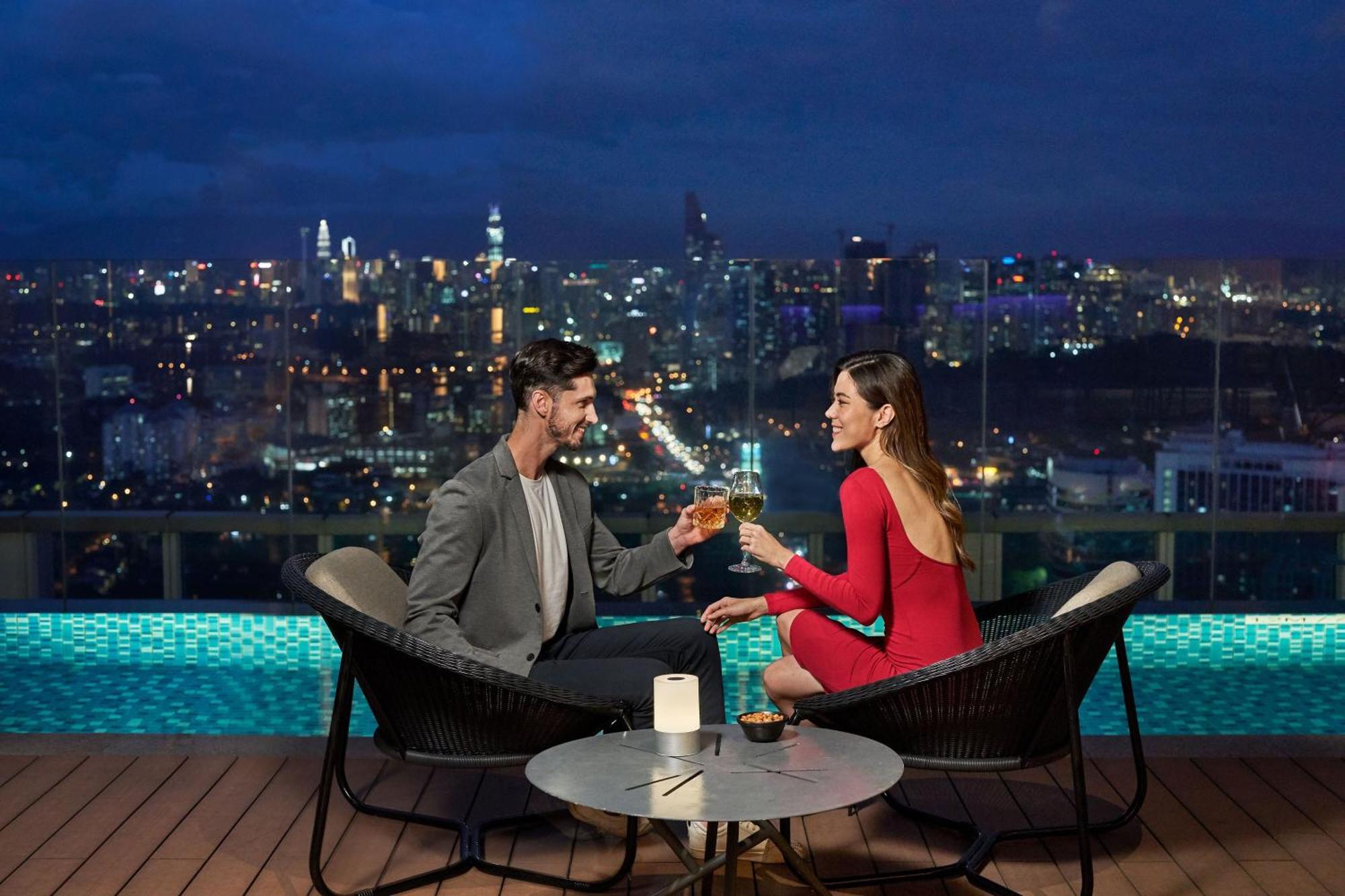 Sheraton Petaling Jaya Hotel Buitenkant foto Skyline Bar