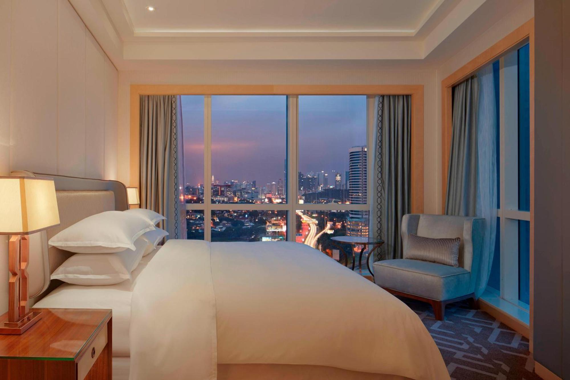 Sheraton Petaling Jaya Hotel Buitenkant foto Deluxe Room